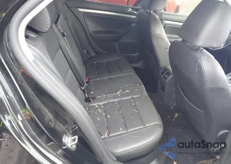 2009 Volkswagen Jetta Se/Sel z USA, uszkodzony, nr VIN 3VWRZ71K39M023351